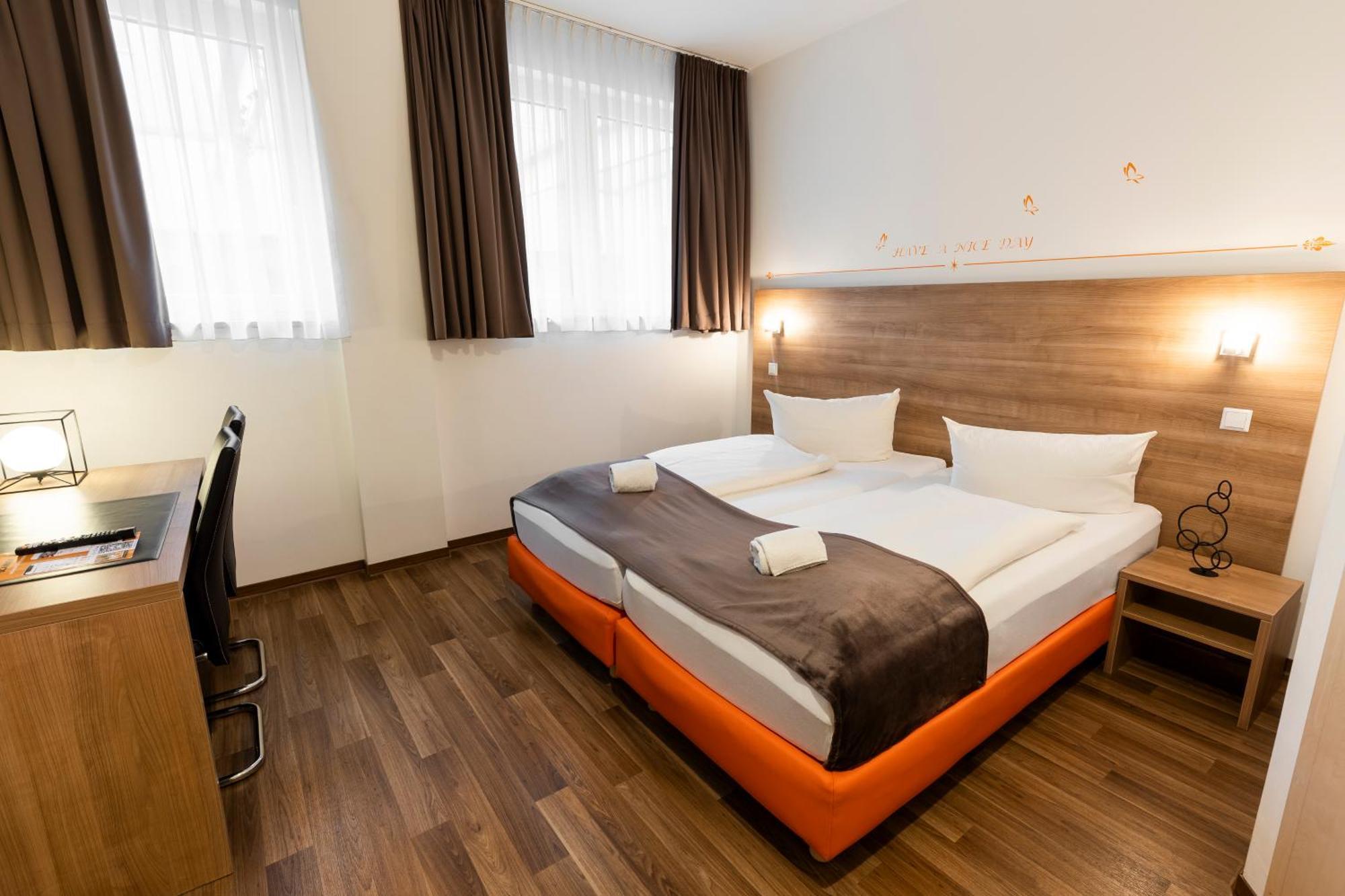 Orange Hotel Und Apartments Neu-Ulm Exterior foto